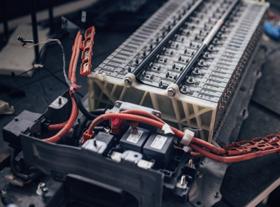 IAV Develops a Novel Twin-Battery Design with Apps